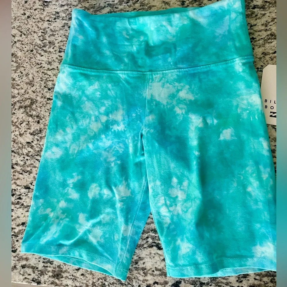 Billabong Biker Babe Shorts 🌊 NWT 🏷️ - Picture 1 of 6